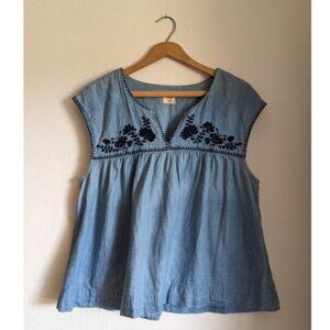 Embrodered Gap 1969 chambray/denim babydoll top